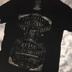 Guess V Neck ♠️🔥